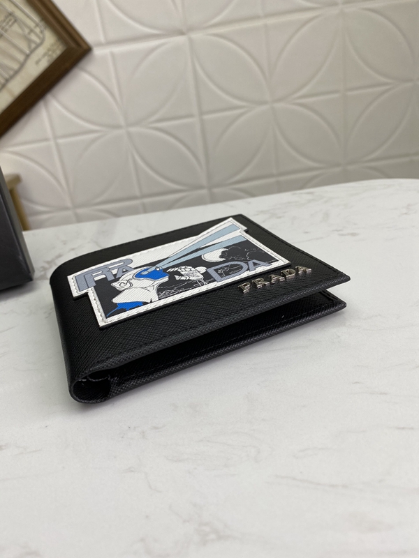 プラダ財布コピー内部構造